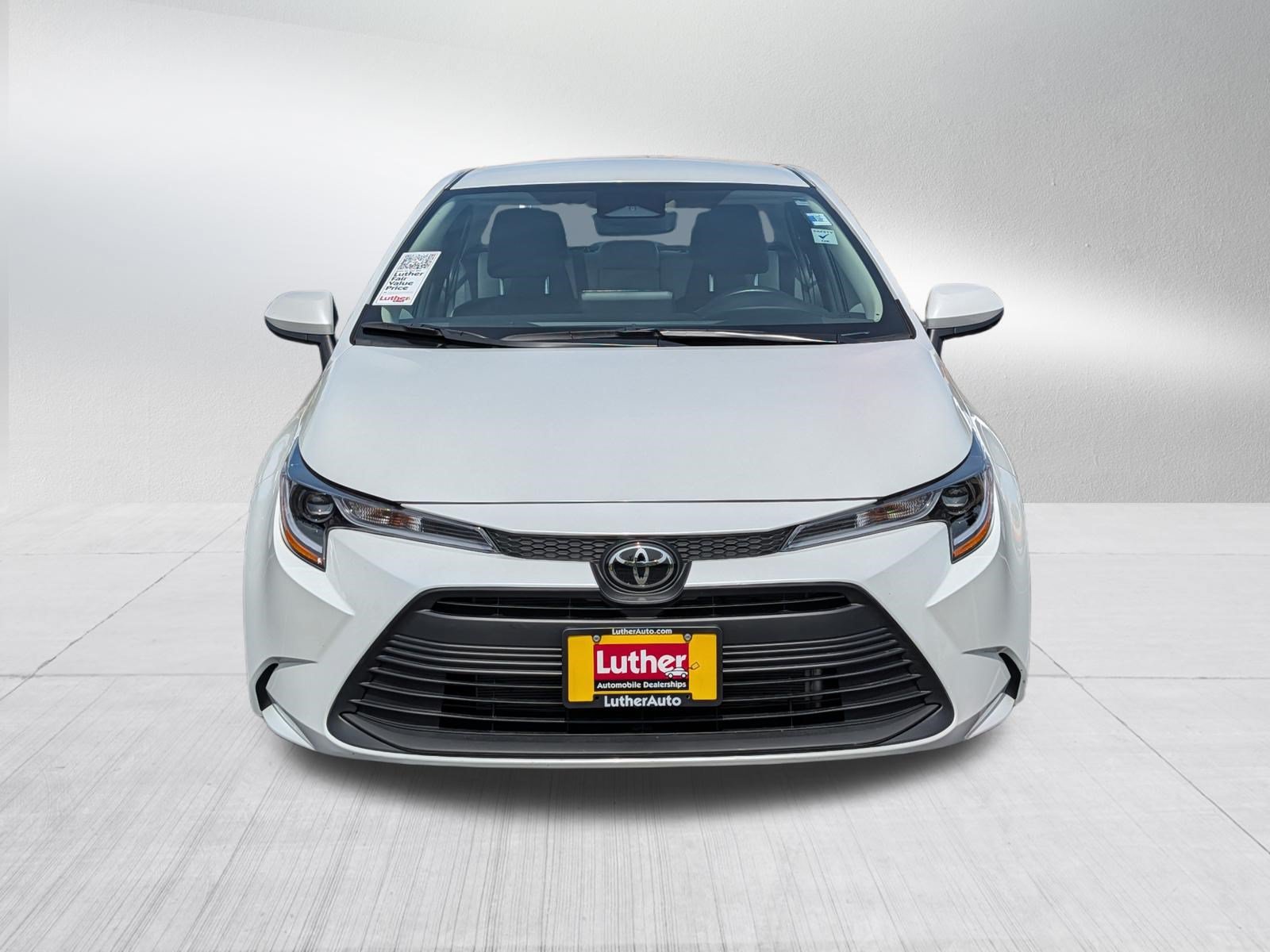 Used 2025 Toyota Corolla LE w/ LE Premium Package FWD image 2