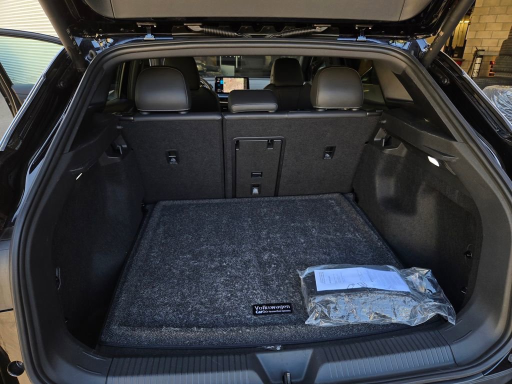 Certified 2023 Volkswagen ID.4 Pro S Plus AWD/4WD image 25