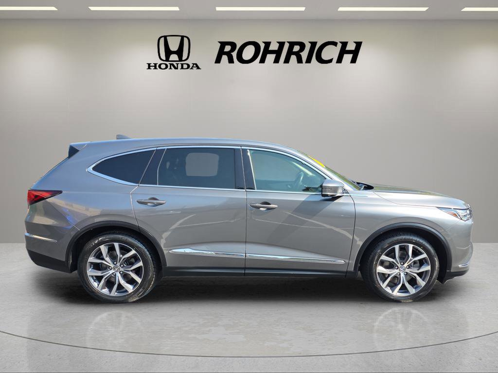 Used 2023 Acura MDX SH-AWD w/ Technology Package image 4