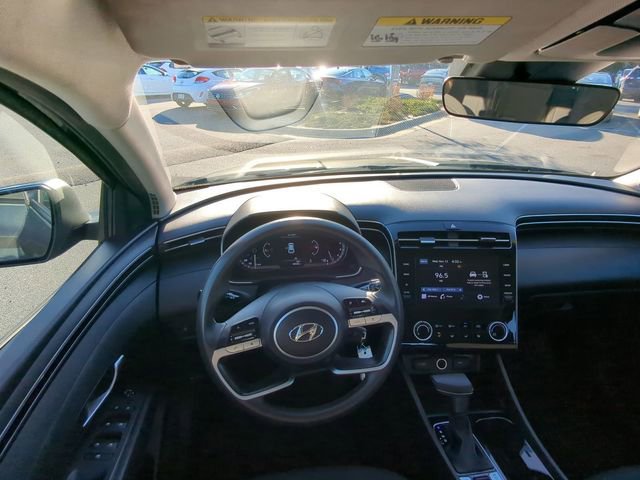 Used 2023 Hyundai Tucson SE image 33