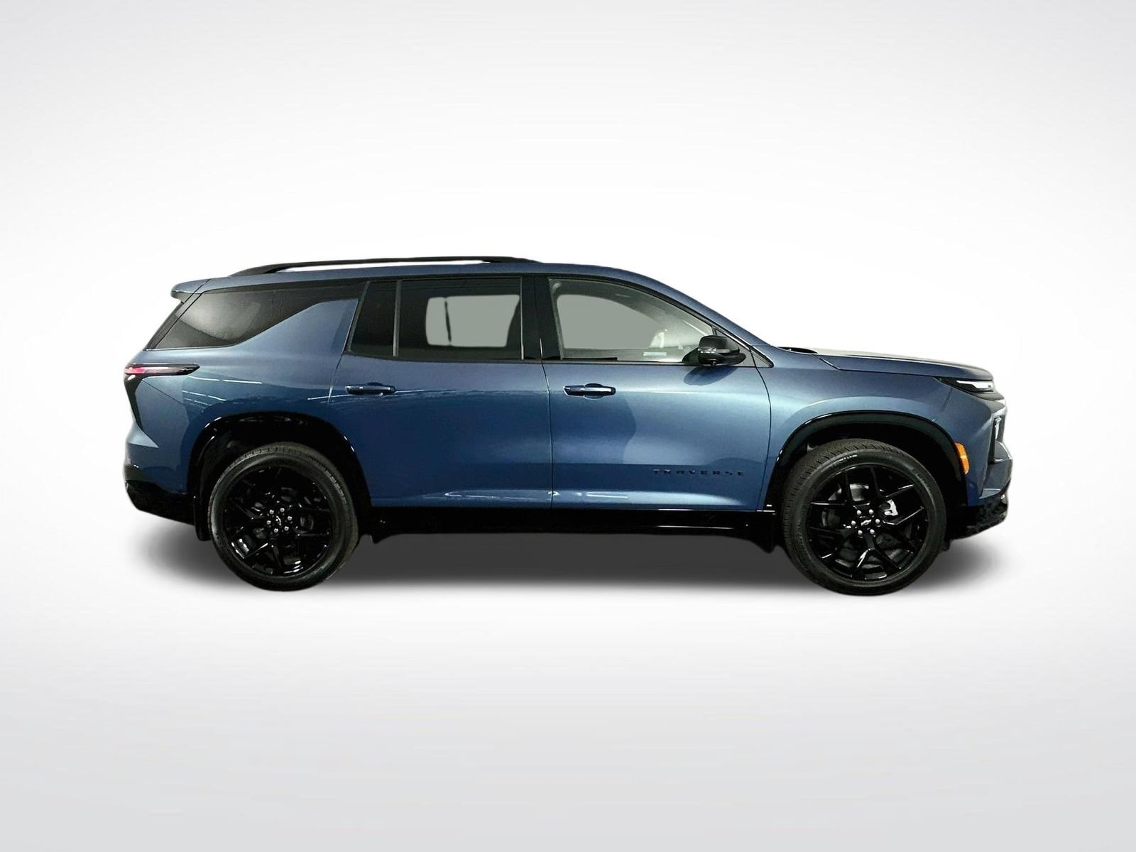 Used 2026 Chevrolet Traverse RS w/ LPO, Floor Liner Package AWD/4WD image 9