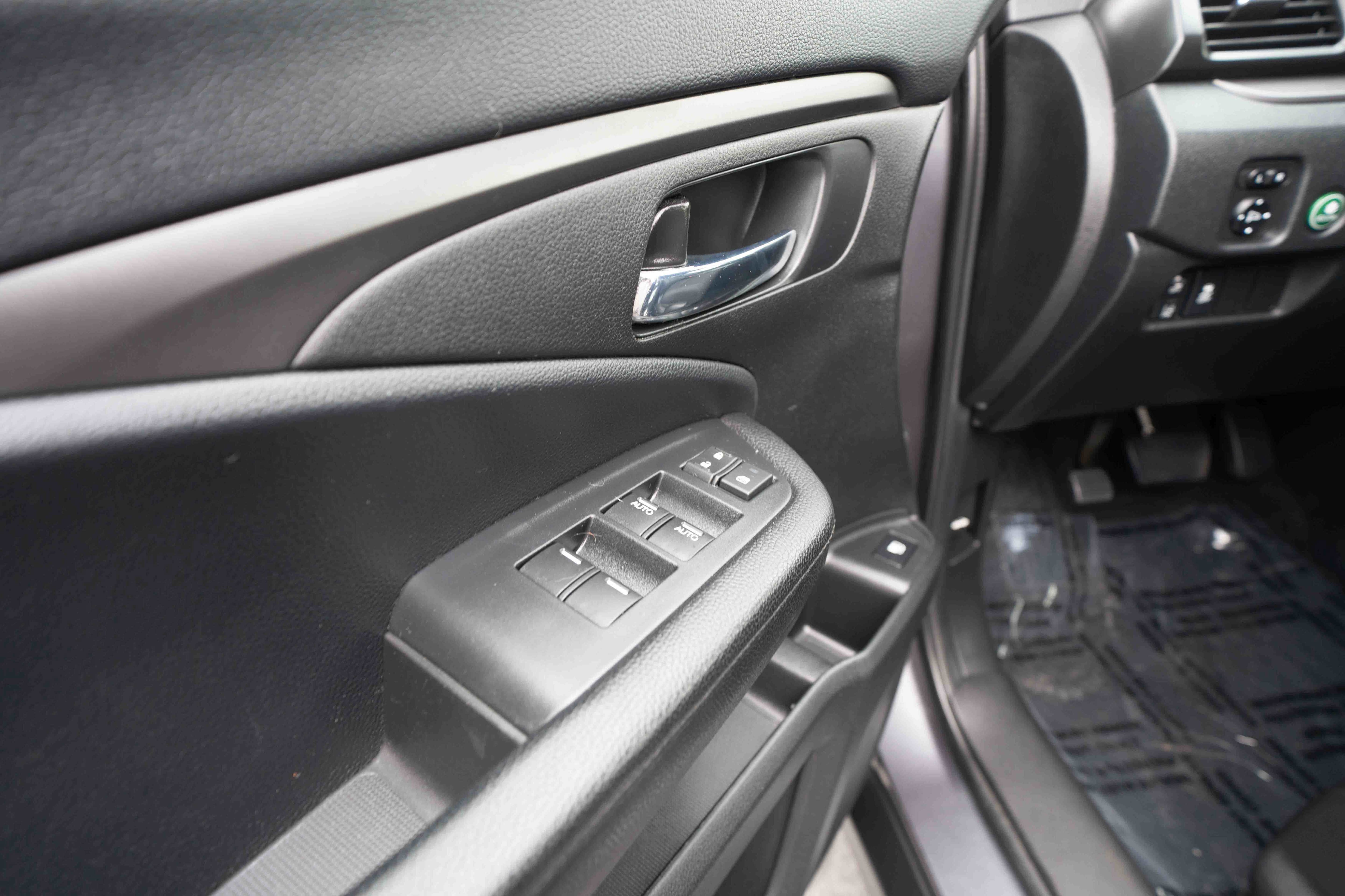 Used 2021 Honda Passport Sport image 7