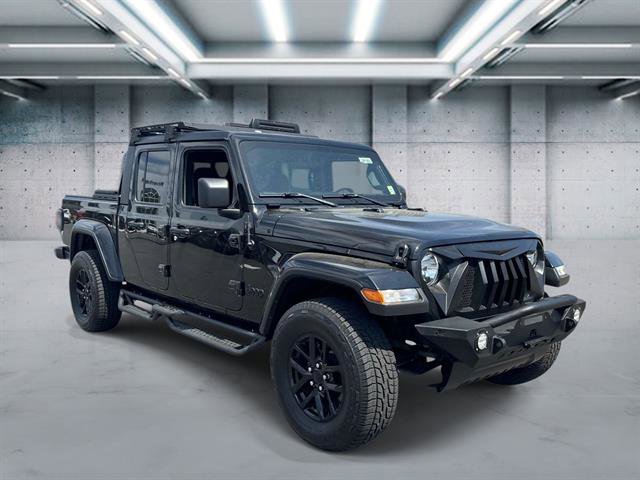 Used 2023 Jeep Gladiator Sport image 3