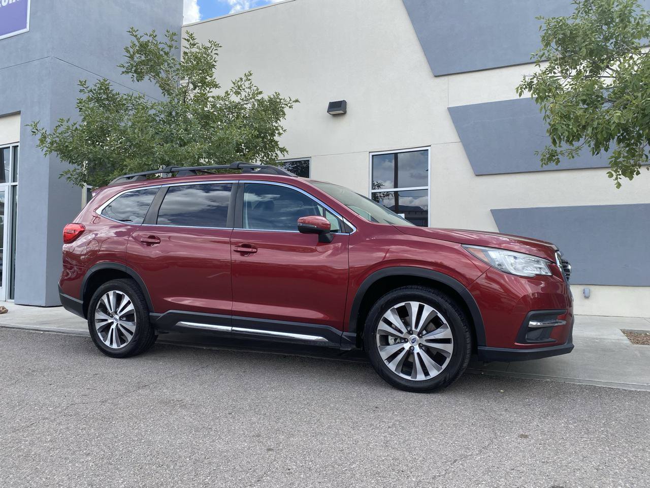 Used 2021 Subaru Ascent Limited AWD/4WD image 2