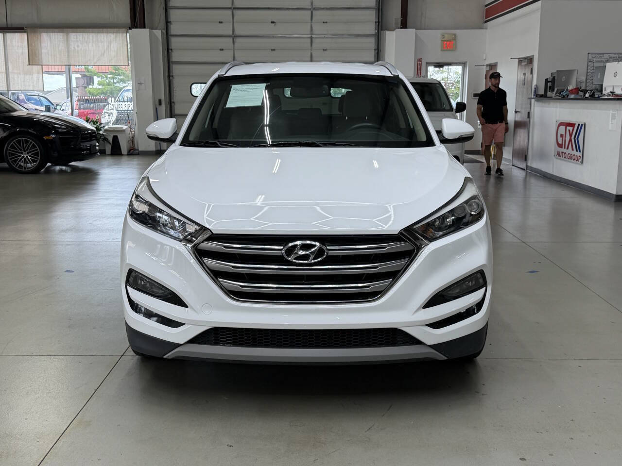 Used 2018 Hyundai Tucson Limited AWD/4WD image 6