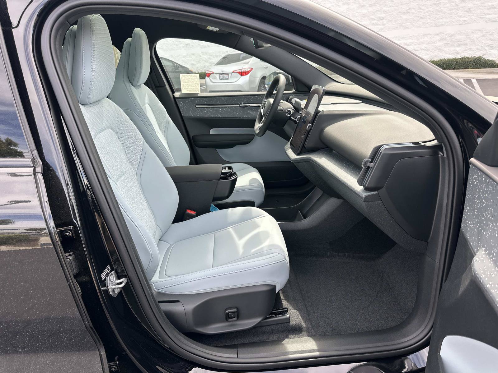 New 2026 Volvo EX30 Ultra w/ Climate Package AWD/4WD image 20