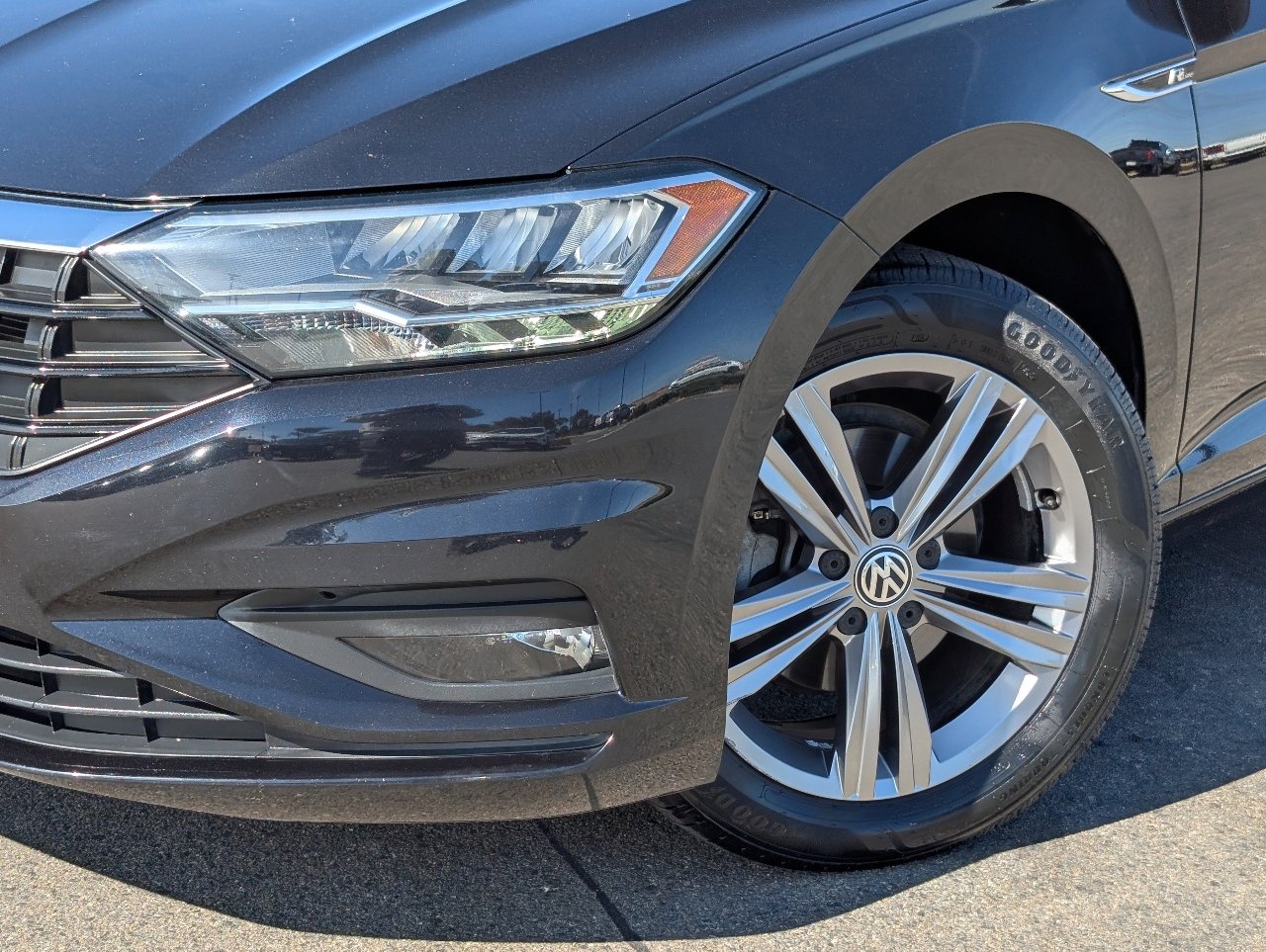 Used 2019 Volkswagen Jetta R-Line image 9