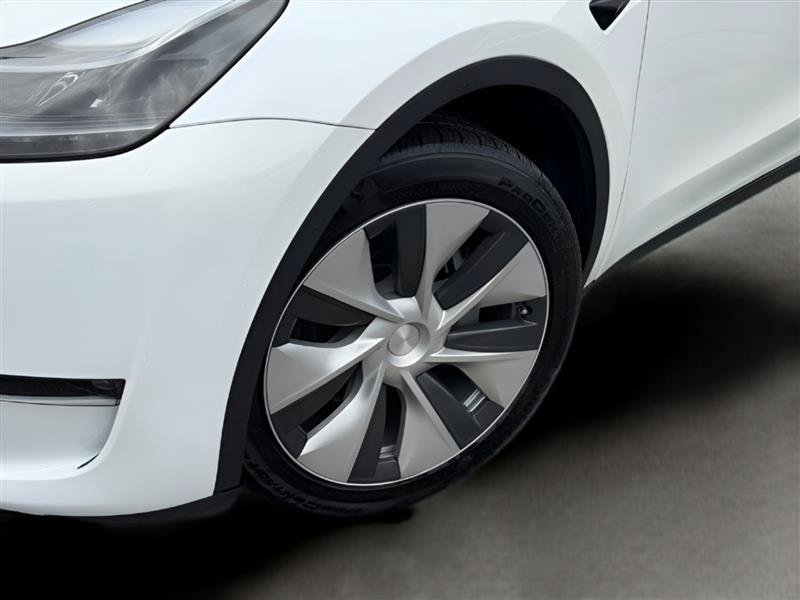 Used 2023 Tesla Model Y Long Range AWD/4WD image 6