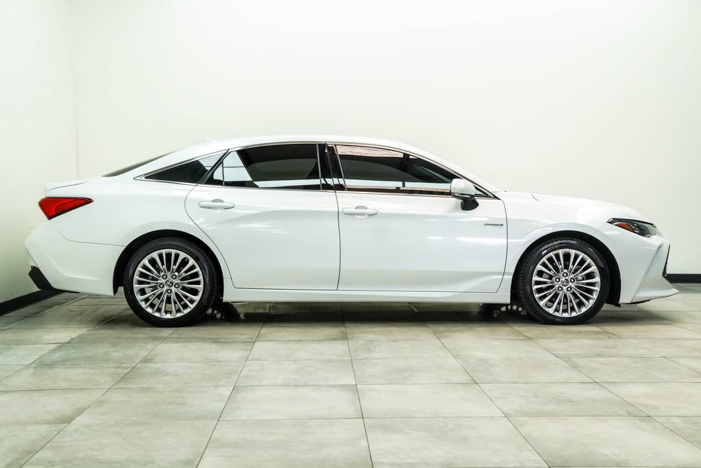 Used 2019 Toyota Avalon Limited w/ Advanced Safety Package FWD image 10
