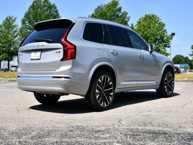 Certified 2025 Volvo XC90 B6 Plus AWD/4WD image 7