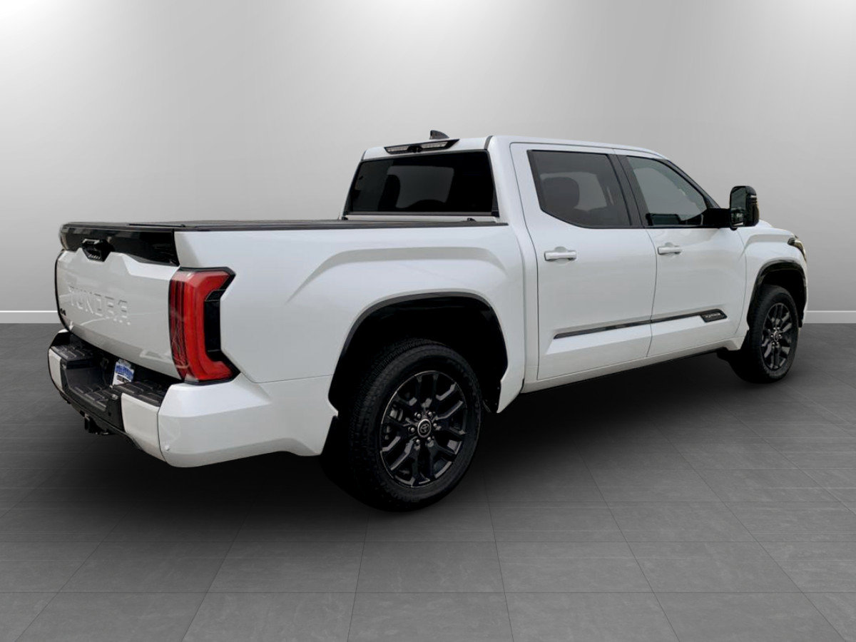 Used 2022 Toyota Tundra Platinum AWD/4WD image 7