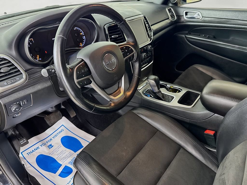Used 2022 Jeep Grand Cherokee Laredo X image 11