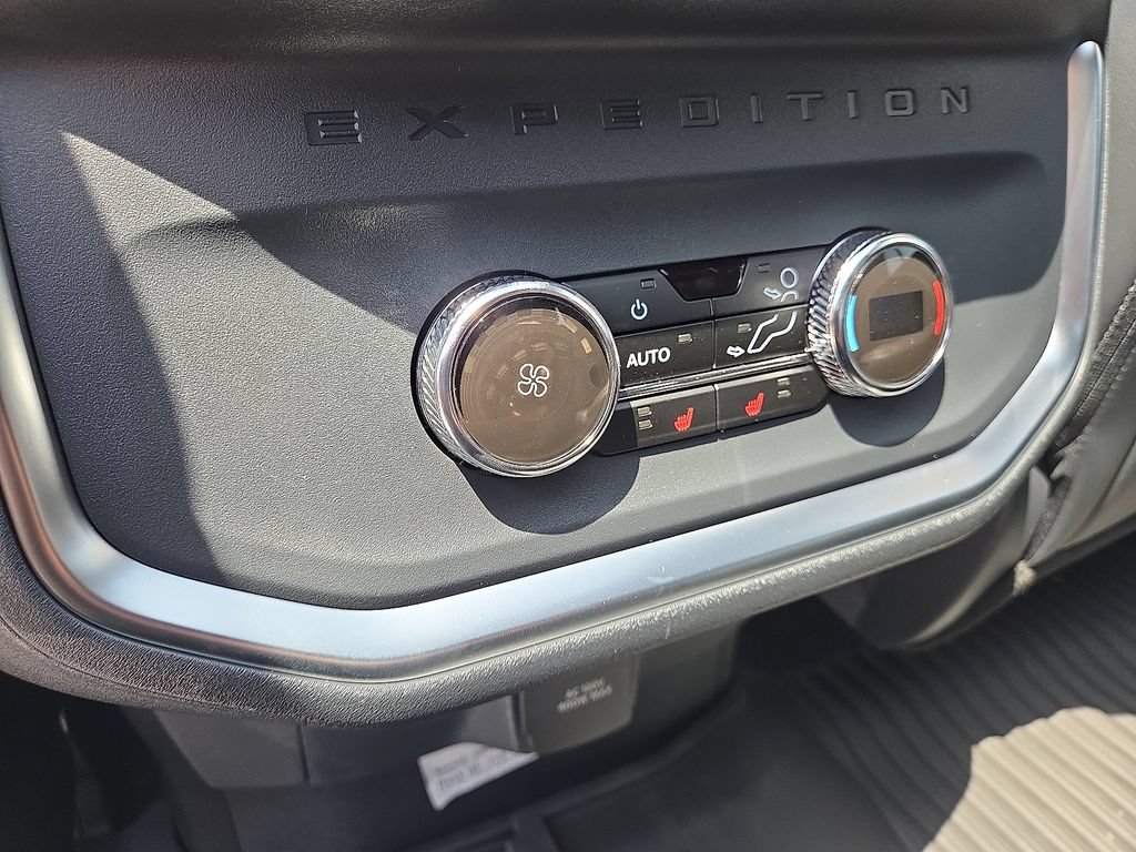 New 2027 Ford Expedition Tremor w/ Driver's Package AWD/4WD image 16