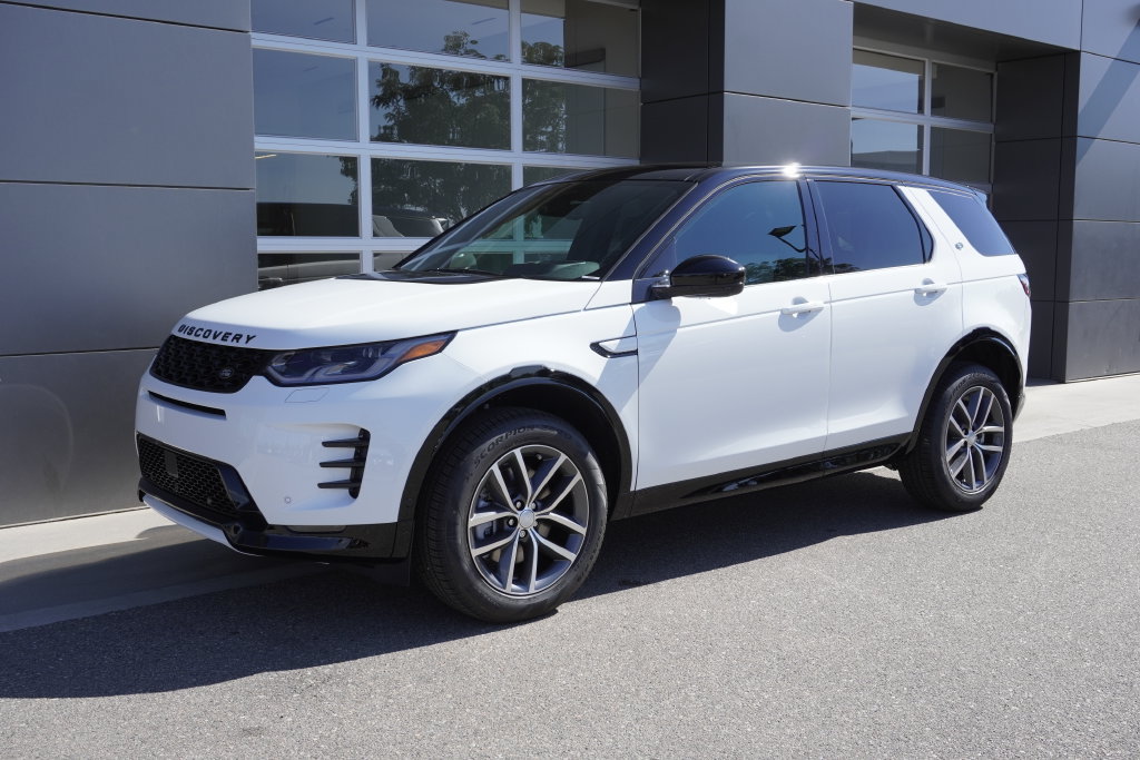 New 2026 Land Rover Discovery Sport Landmark AWD/4WD image 3