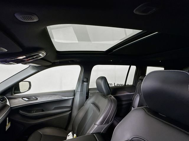 New 2025 Jeep Grand Cherokee L Limited w/ Black Appearance Package image 22