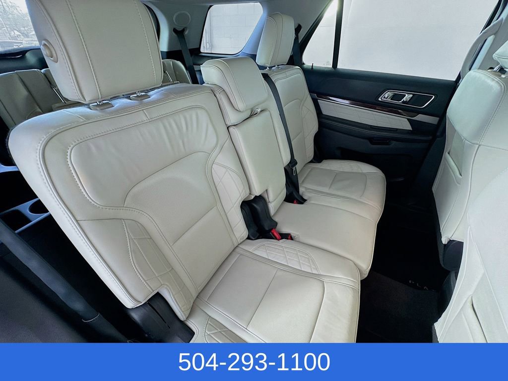 Used 2017 Ford Explorer Platinum image 29