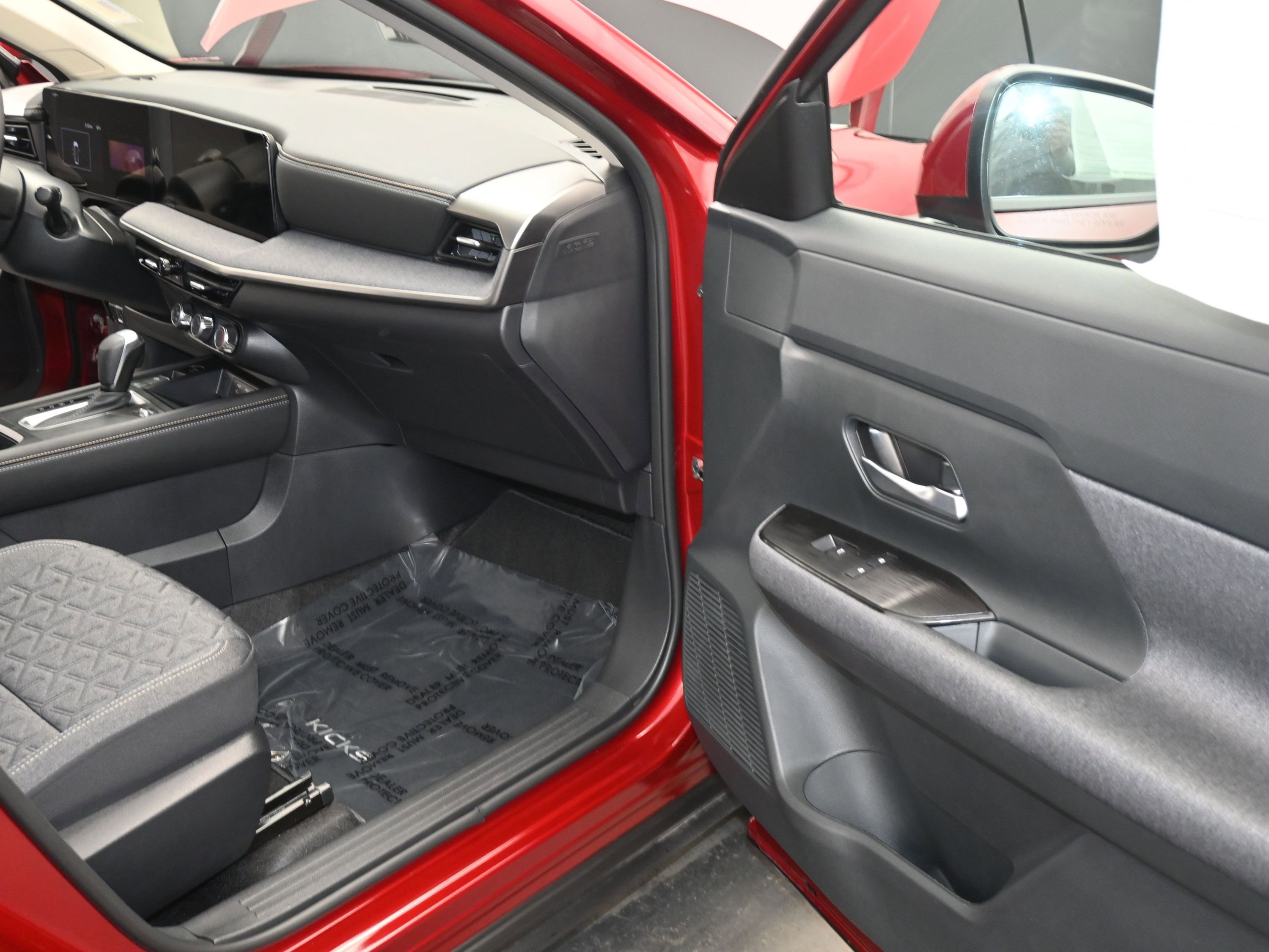 Certified 2025 Nissan Kicks SV image 20