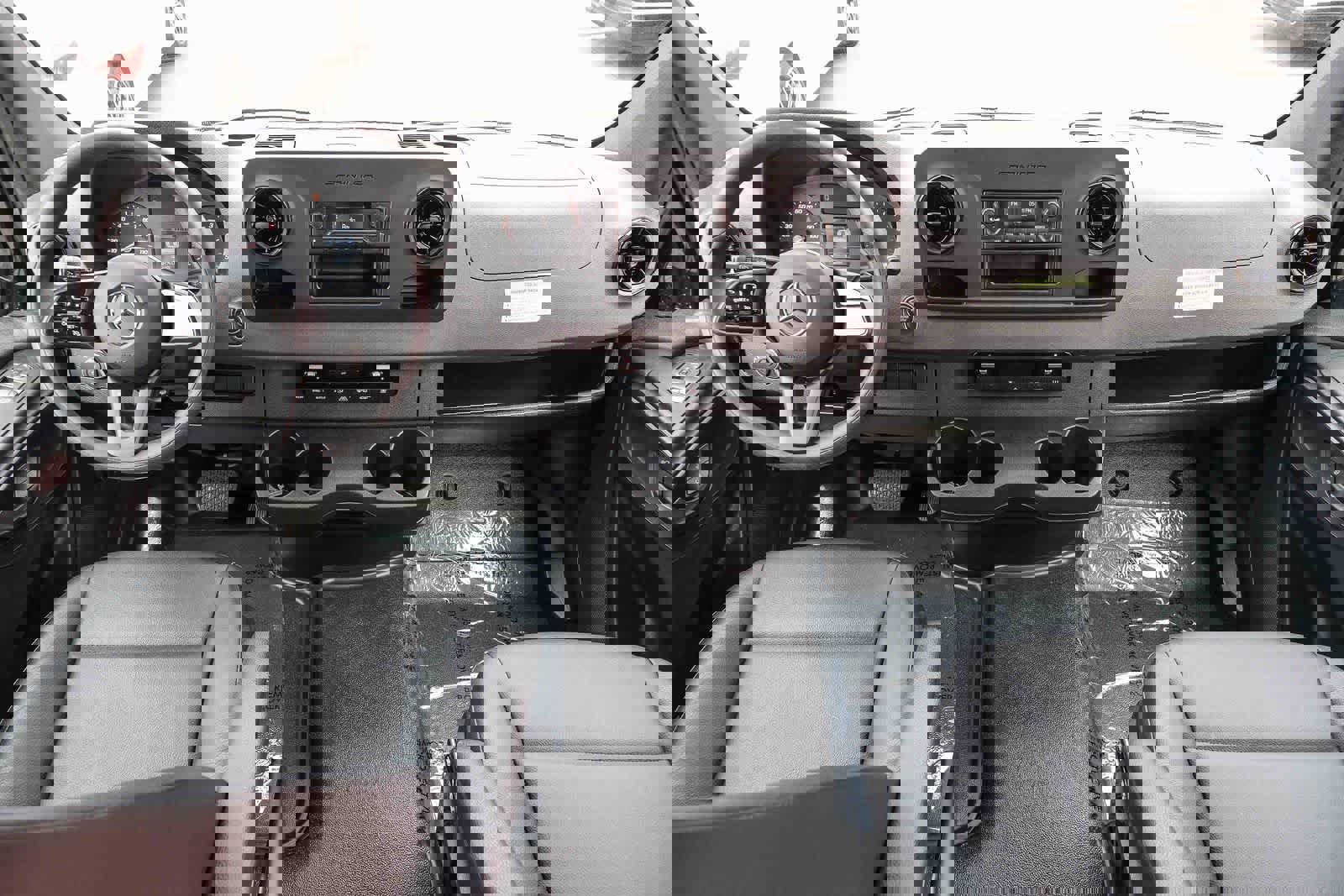 Used 2022 Mercedes-Benz Sprinter 2500 image 14