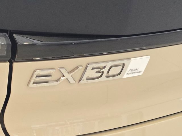 New 2026 Volvo EX30 Cross Country Ultra w/ Protection Package Premier AWD/4WD image 10