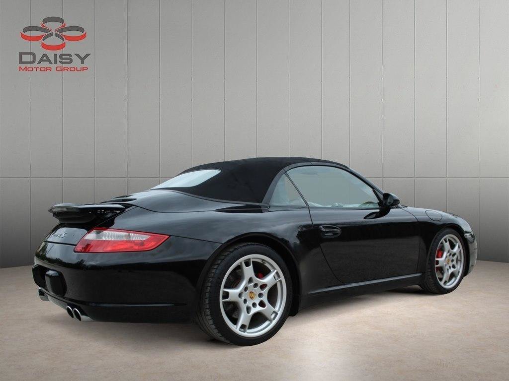 Used 2006 Porsche 911 Carrera S RWD image 5