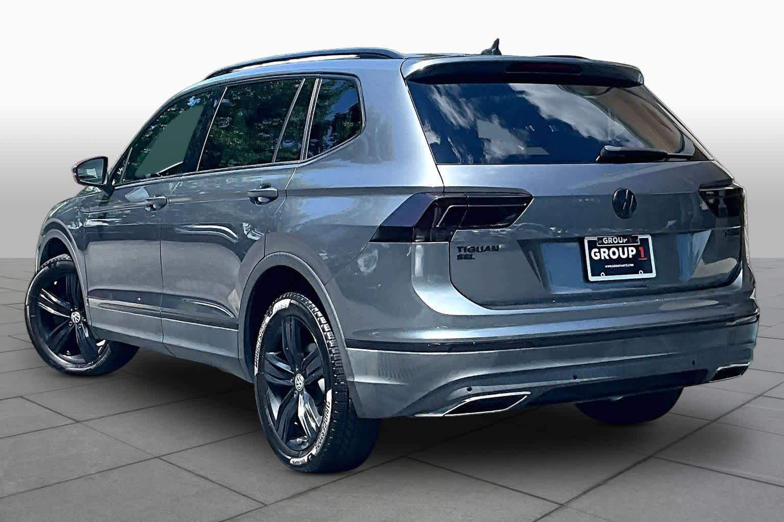 Used 2019 Volkswagen Tiguan SEL Premium AWD/4WD image 12