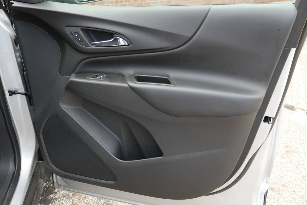 Used 2022 Chevrolet Equinox LT FWD image 10