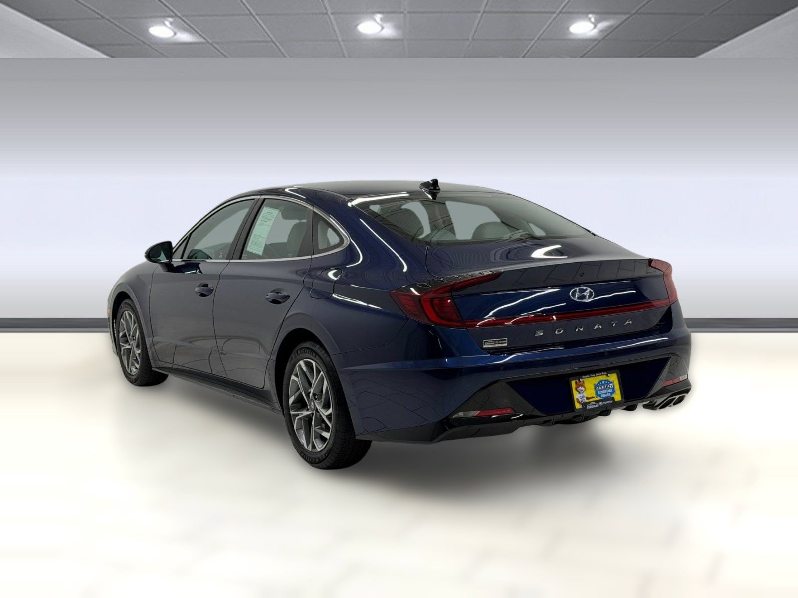 Used 2022 Hyundai Sonata SEL FWD image 2
