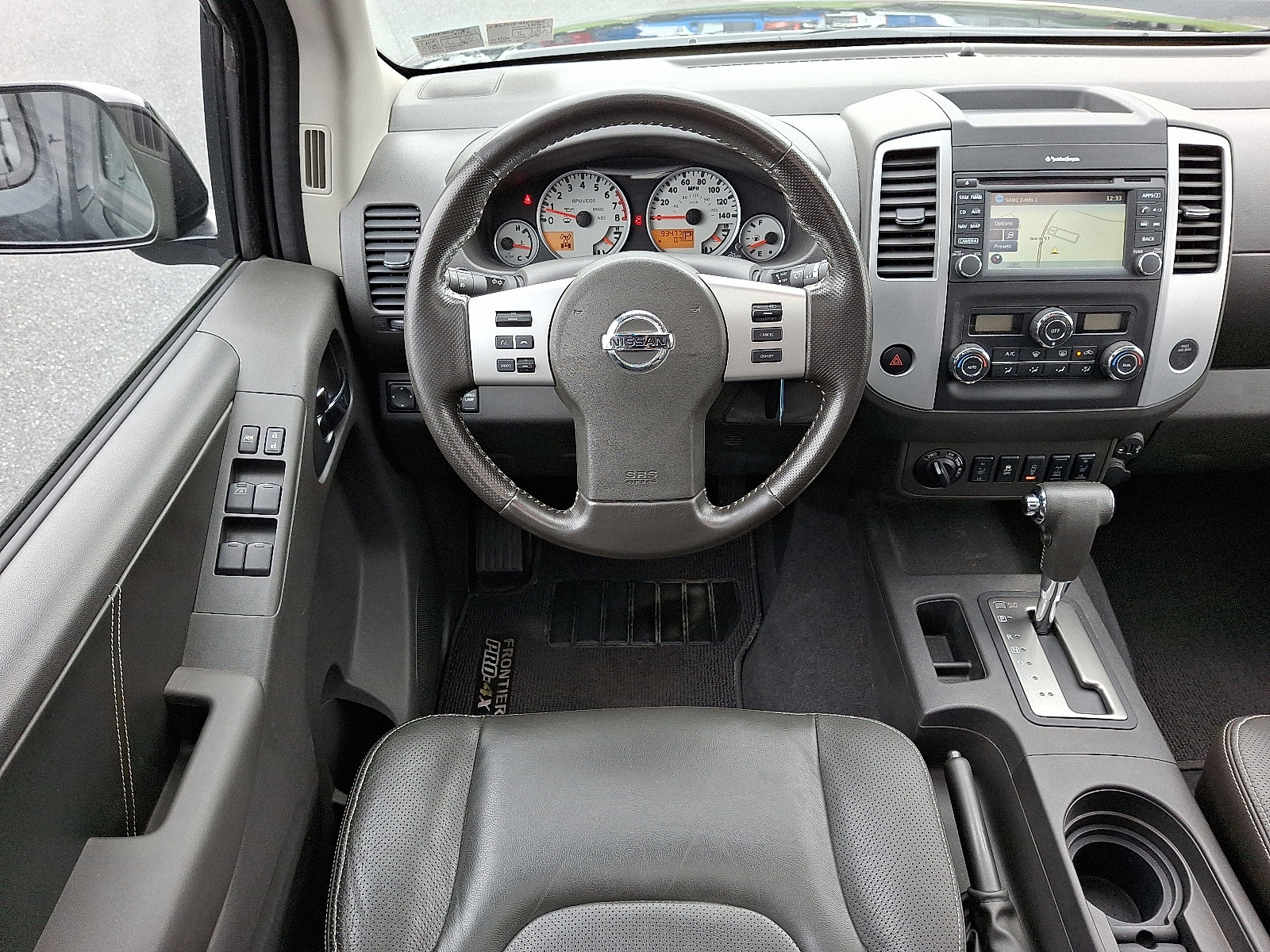 Used 2019 Nissan Frontier PRO-4X w/ Pro-4x Luxury Package image 19