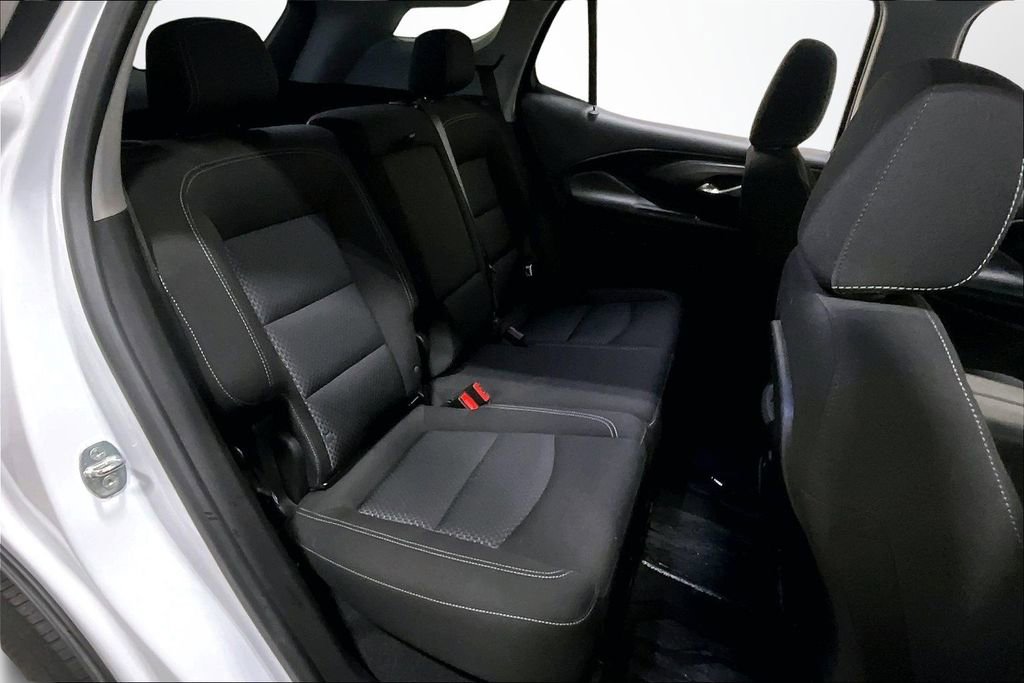 Used 2023 GMC Terrain SLE w/ Driver Convenience Package image 25