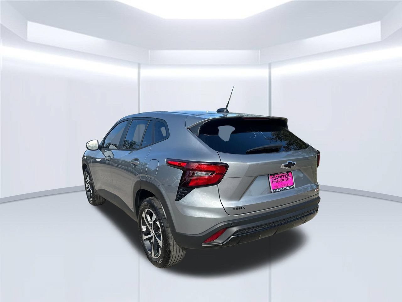 New 2026 Chevrolet Trax RS w/ Sunroof Package FWD image 3