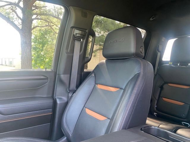 Used 2025 GMC Sierra 1500 AT4 w/ AT4 Premium Package AWD/4WD image 28
