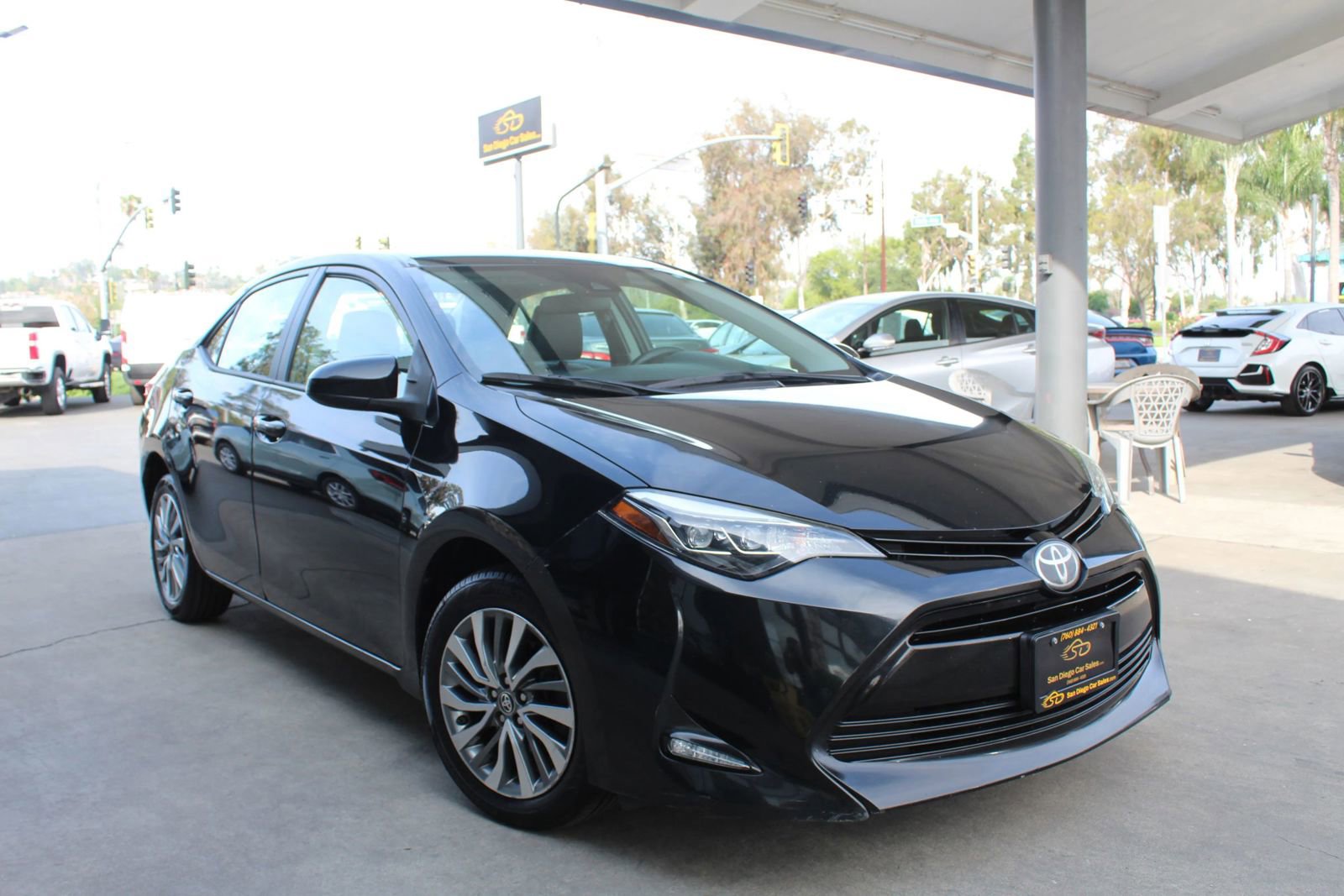 Used 2018 Toyota Corolla XLE w/ Carpet Mat Package (TMS) FWD image 7