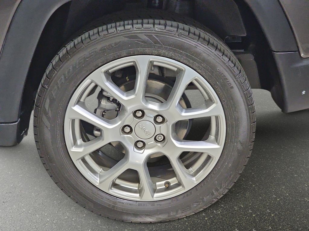 Used 2023 Jeep Compass Latitude AWD/4WD image 34