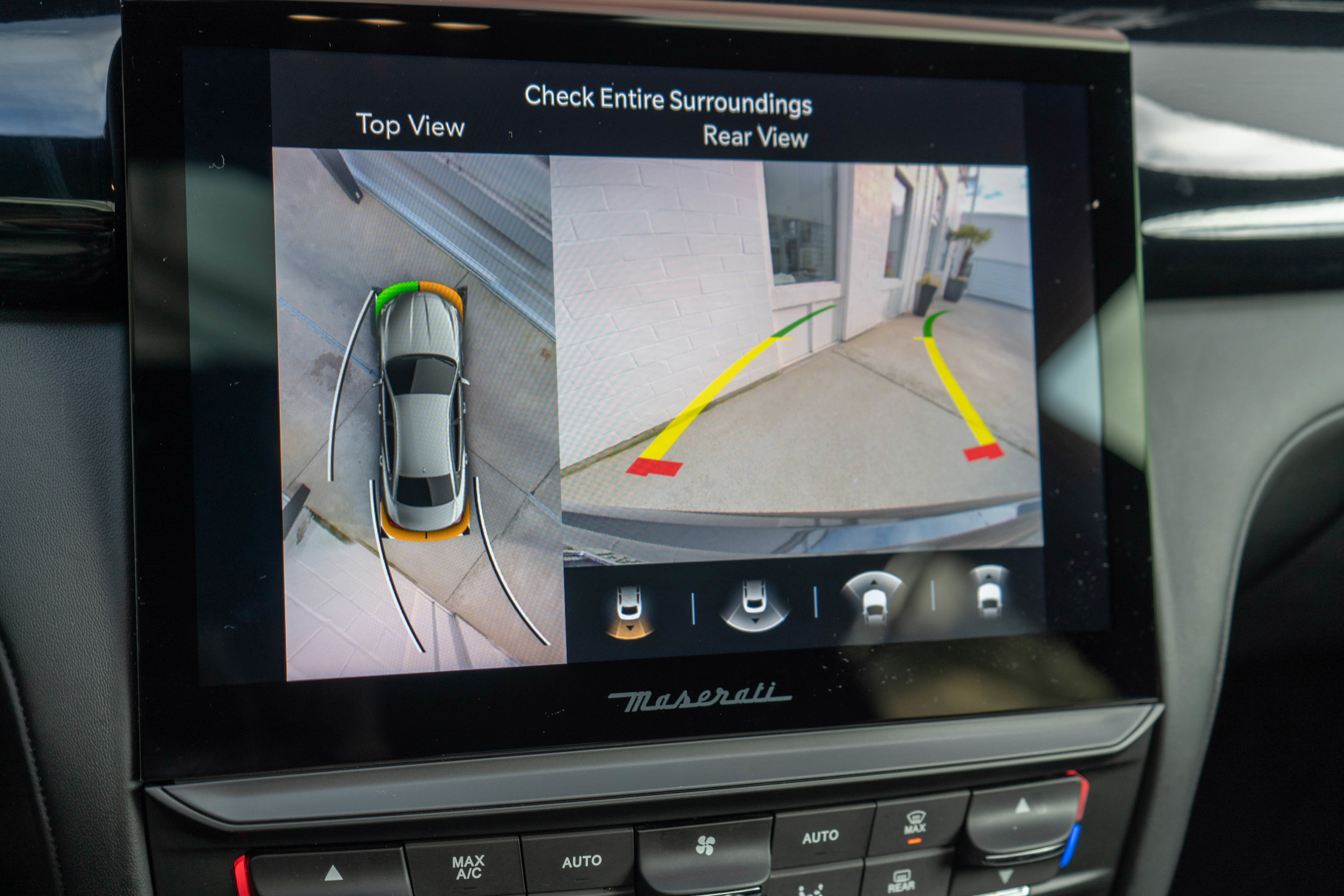 Used 2021 Maserati Quattroporte Trofeo image 18