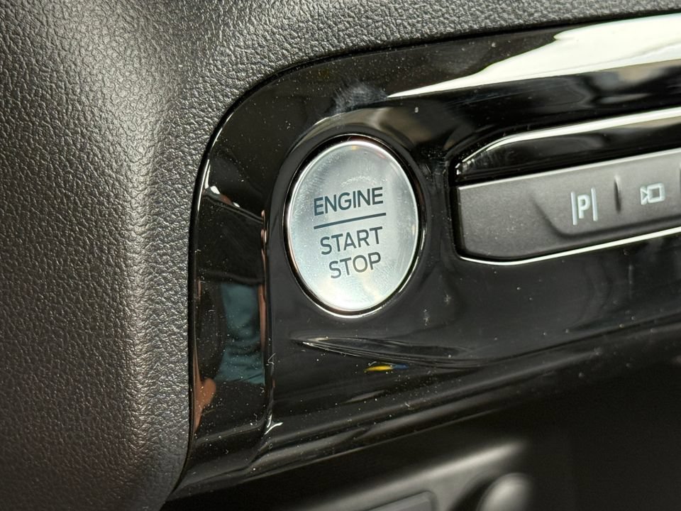 Used 2024 Ford Escape SE w/ PHEV Premium Package FWD image 29