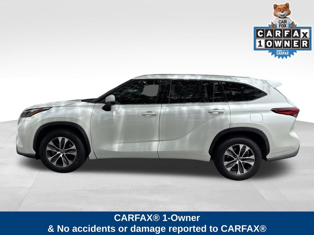 Used 2020 Toyota Highlander XLE FWD video 2