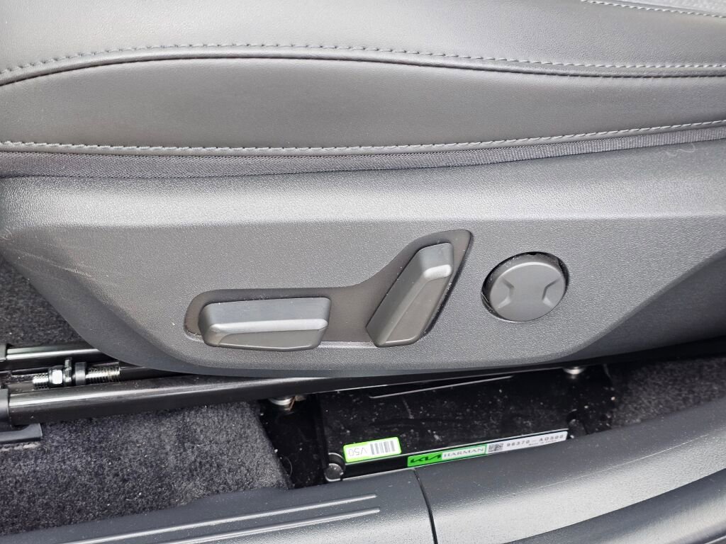 Certified 2023 Kia Niro Wave w/ Wave Preserve Package image 34