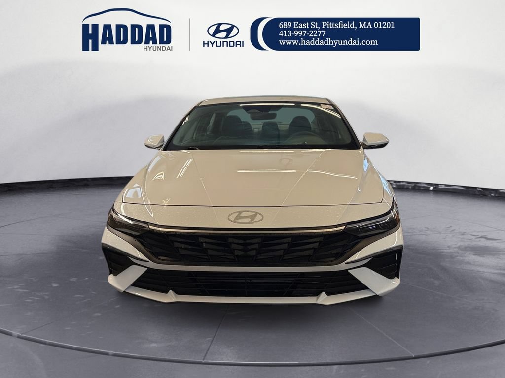 Certified 2024 Hyundai Elantra SEL FWD image 8