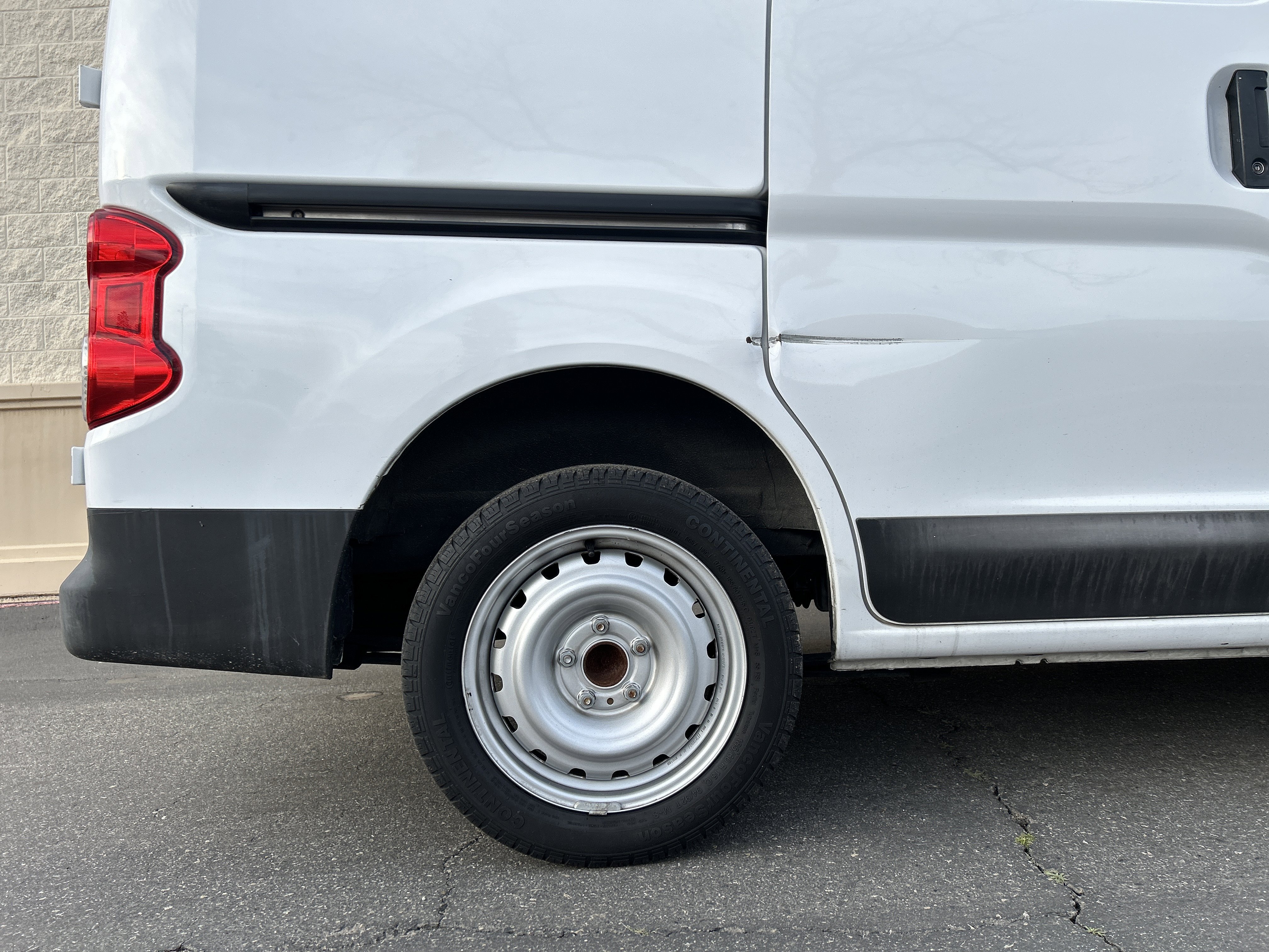 Used 2019 Nissan NV200 S image 18