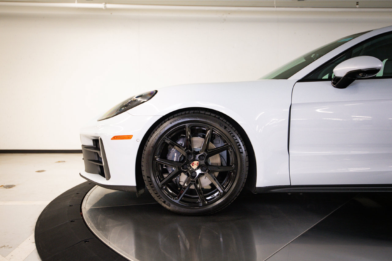 New 2026 Porsche Panamera 4 AWD/4WD image 11