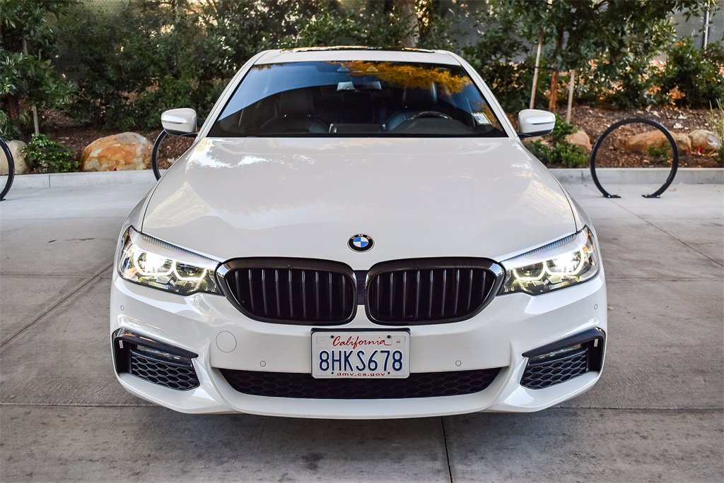 Used 2019 BMW 540i w/ M Sport Package image 2
