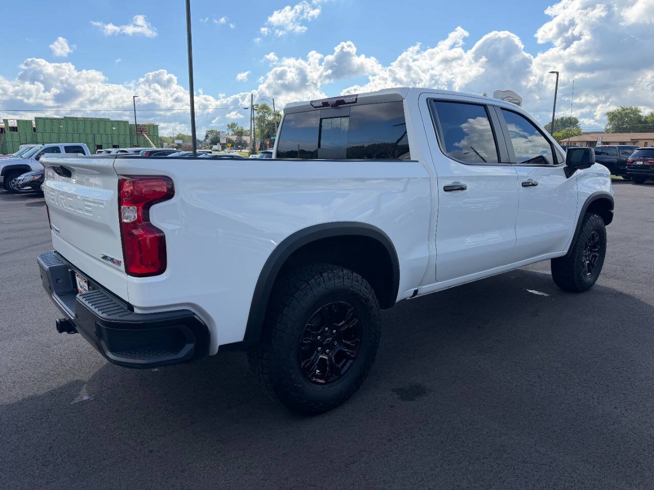 Used 2022 Chevrolet Silverado 1500 ZR2 w/ Technology Package AWD/4WD image 5