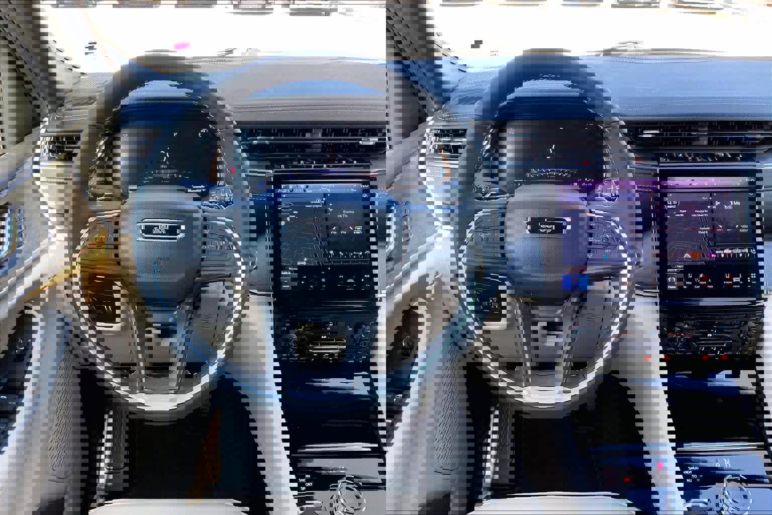 Used 2025 Jeep Grand Cherokee L Limited image 6