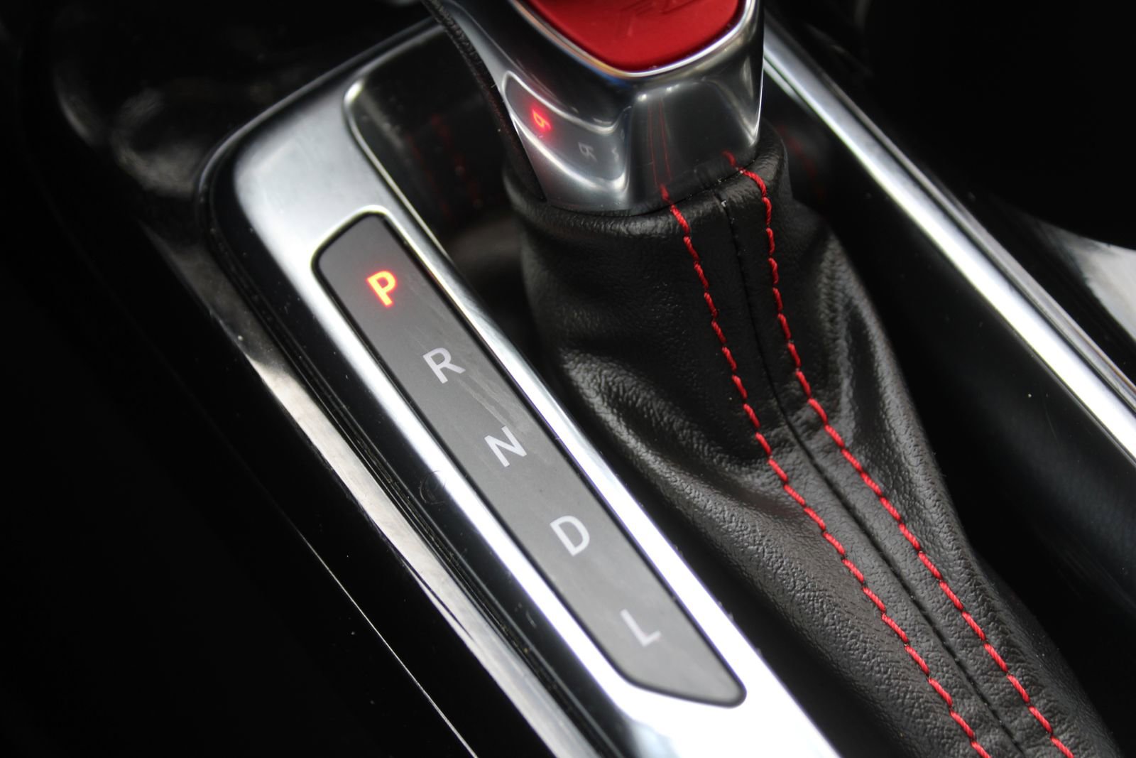 Used 2024 Chevrolet Trax RS image 34