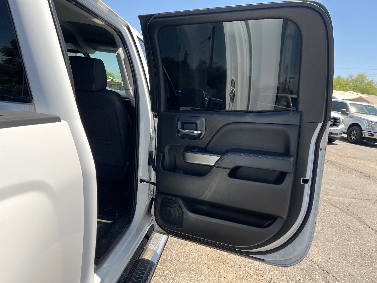 Used 2018 Chevrolet Silverado 1500 LT w/ All Star Edition AWD/4WD image 16