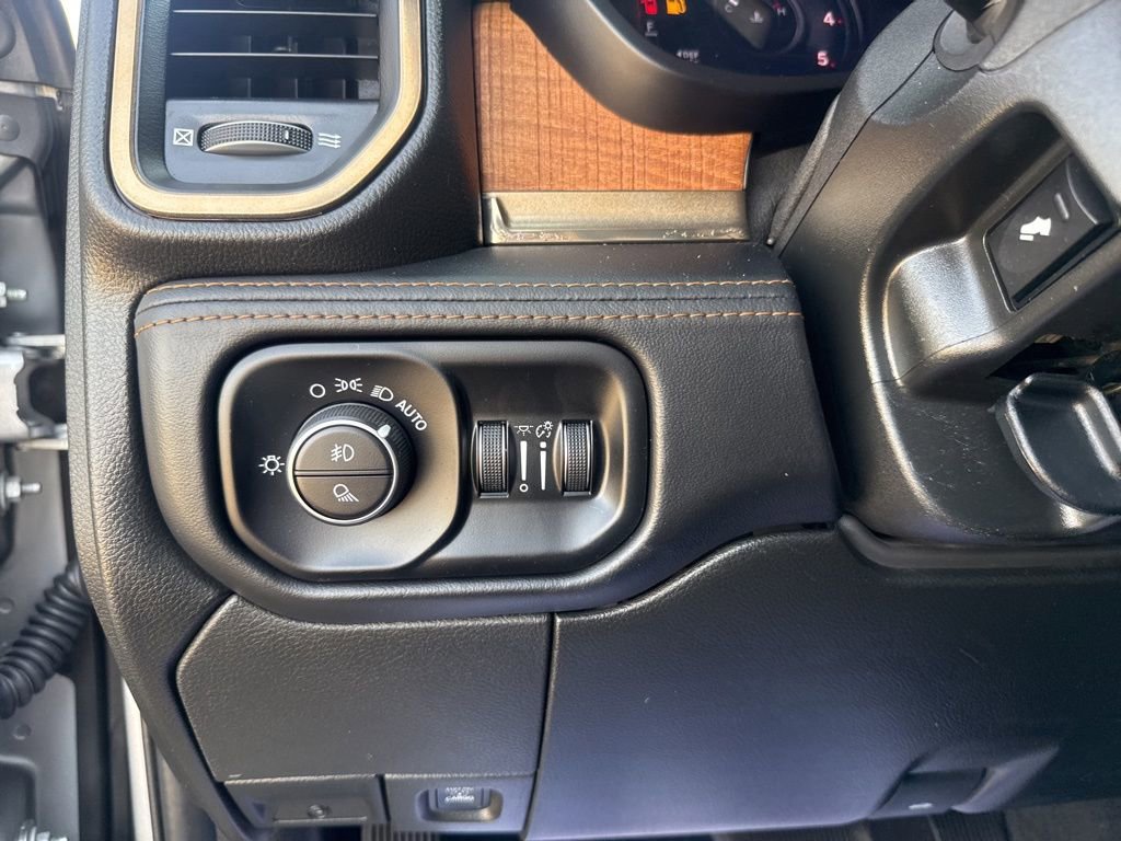 Used 2023 RAM 2500 Limited AWD/4WD image 22