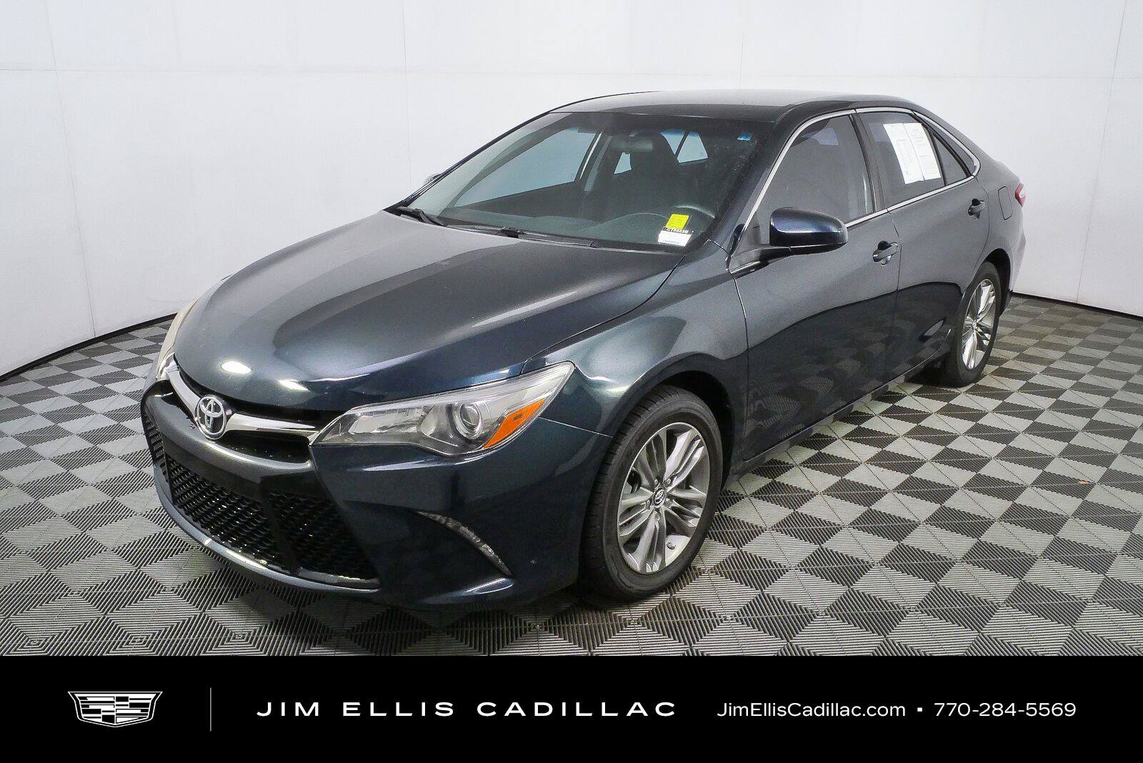 Used 2017 Toyota Camry SE FWD image 21