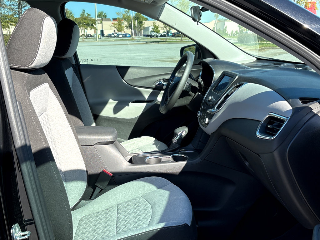 Used 2023 Chevrolet Equinox LS w/ Midnight Edition image 9