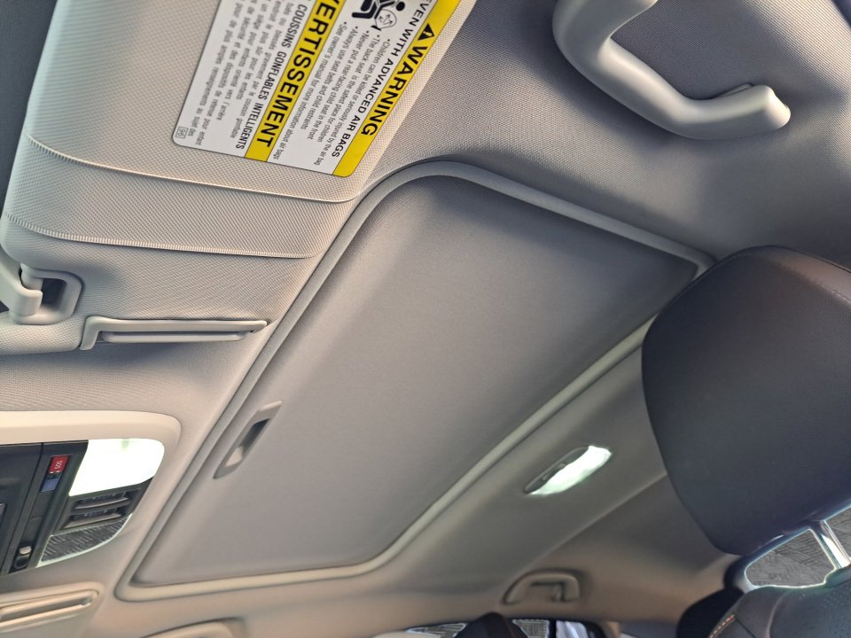 Used 2018 Subaru Crosstrek 2.0i Limited image 13