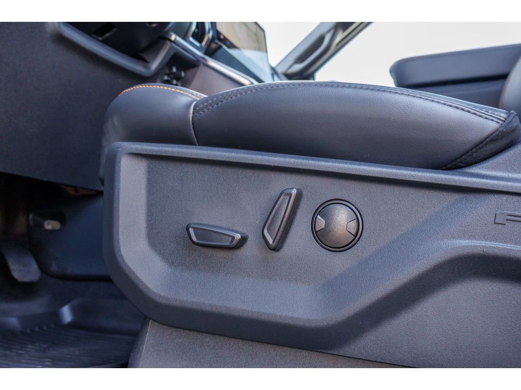 Used 2025 Ford Expedition Tremor AWD/4WD image 18